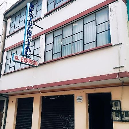 Hotel Residencial El Expreso Oruro Esterno foto