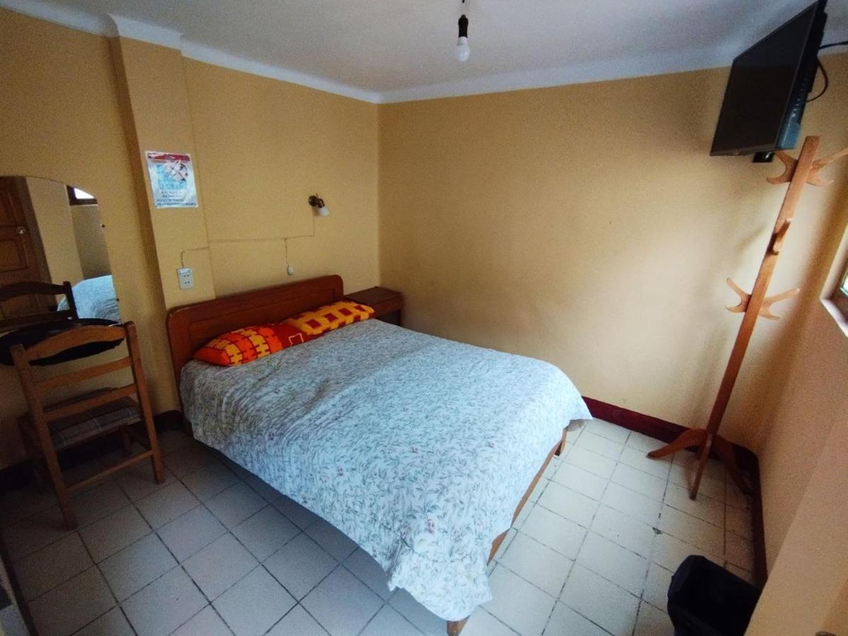 Hotel Residencial El Expreso Oruro Esterno foto